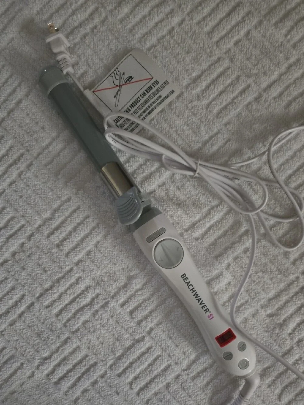 BEACHWAVER S1 Professional Curling Iron in White and Gray